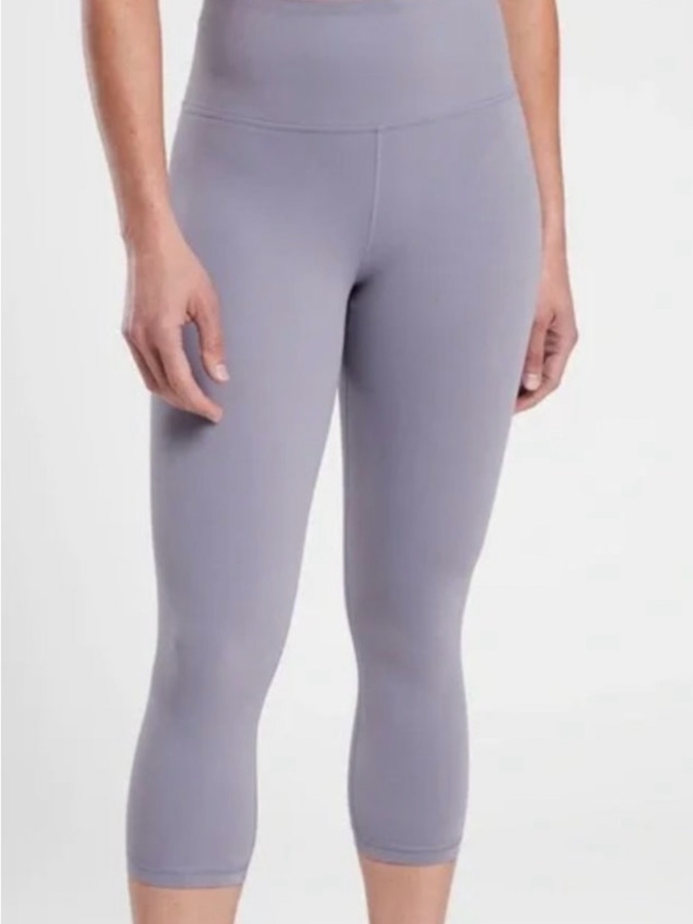 Athleta Chatarunga Capri tights medium. Like new